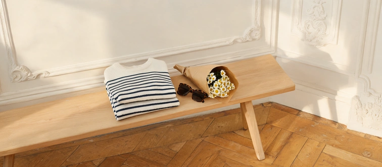 Spot the foundation of a classic French-chic daily uniform